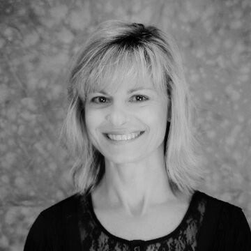 Joanne Sauvey, Lean Six Sigma Master Black Belt, mentor, and trainer specializing in sustainable results across industries like healthcare, utilities, and manufacturing.